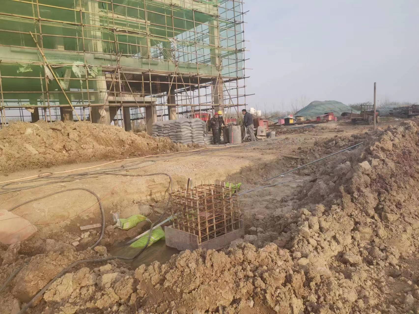 都匀当桥梁出现裂缝的时候应该及时加固修补